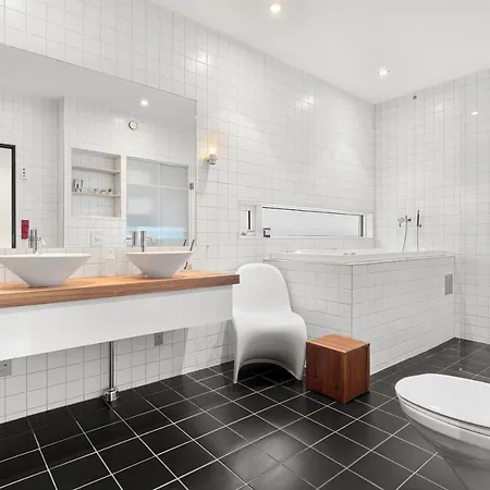 Oceanfront Penthouse Duplex Wamazing View! Tromsø