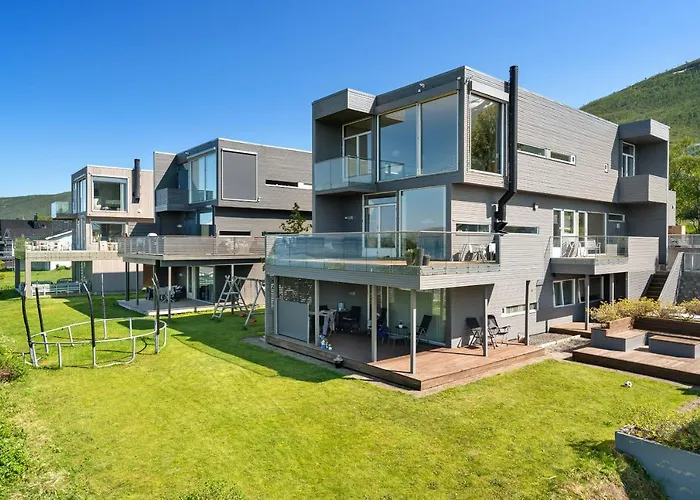 Oceanfront Penthouse Duplex Wamazing View! Tromsø